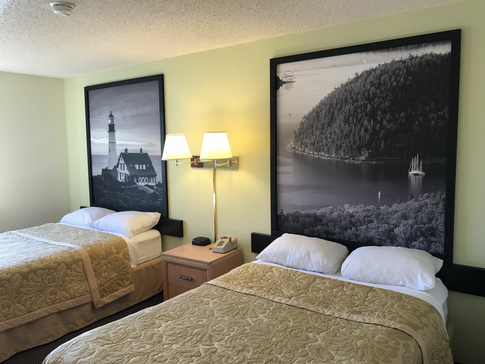 Super 8 By Wyndham Augusta Hotel Exterior photo